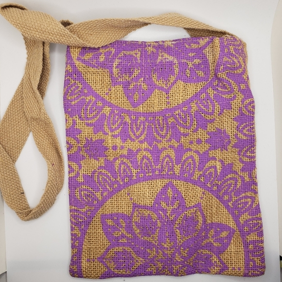 Handbags - 5/$35 Mandala burlap purple crossbody bag